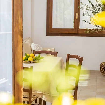 Casa Amelia Sul Mare סנטה מריה נברזה