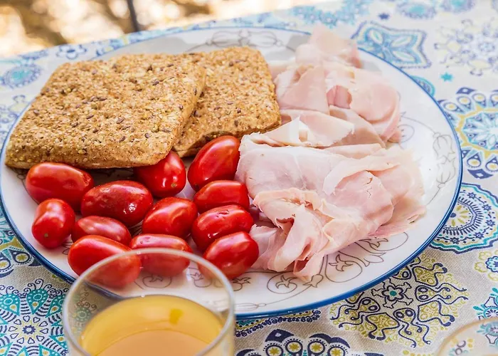 Casa Amelia Sul Mare 圣玛丽亚纳瓦雷